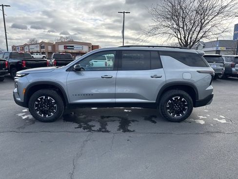 Used 2024 Chevrolet Traverse Z71 image 4