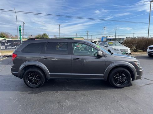 Used 2020 Dodge Journey SE w/ Blacktop Package image 2