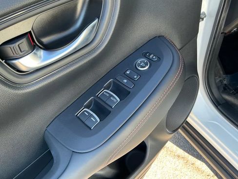 Used 2023 Honda HR-V Sport image 11