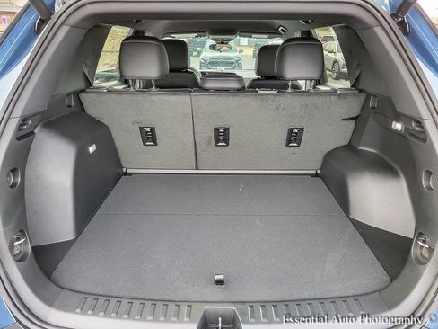New 2026 Chevrolet Equinox LT w/ Convenience Package II AWD/4WD image 17