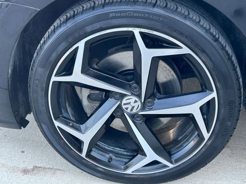 Used 2020 Volkswagen Passat 2.0T R-Line image 9