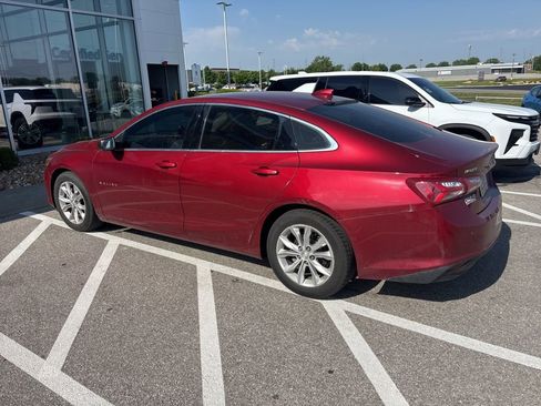 Used 2019 Chevrolet Malibu LT w/ Driver Confidence Package FWD image 3