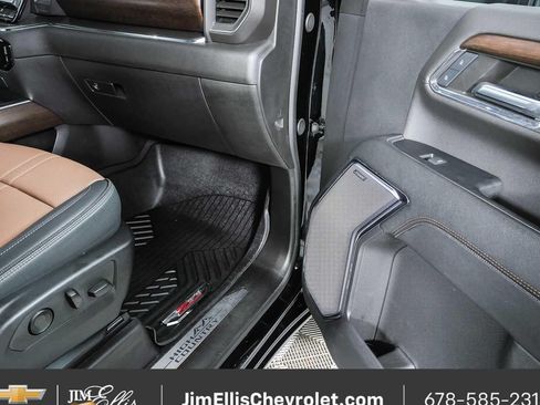 Used 2024 Chevrolet Silverado 2500 High Country w/ Technology Package AWD/4WD image 11