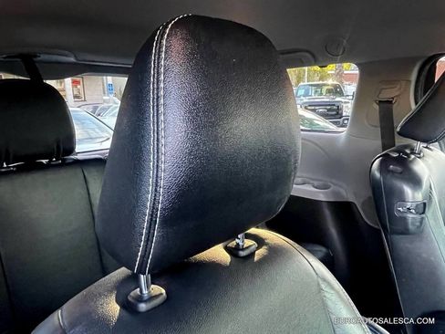 Used 2018 Toyota Sienna SE Premium image 37