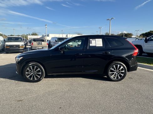 Used 2025 Volvo XC60 B5 Plus image 6