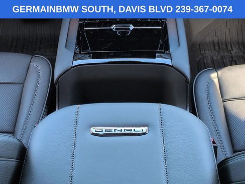 Used 2026 GMC Yukon XL Denali w/ Denali Reserve Package AWD/4WD image 20