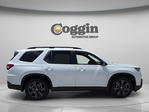 New 2026 Honda Pilot Sport image 6