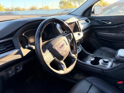 Used 2020 GMC Acadia SLT AWD/4WD image 8