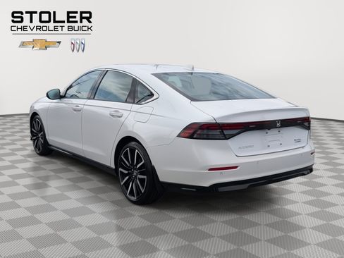 Used 2023 Honda Accord Touring image 3