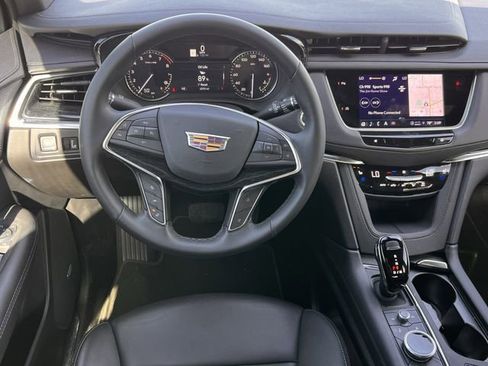 New 2025 Cadillac XT5 Premium Luxury FWD image 11
