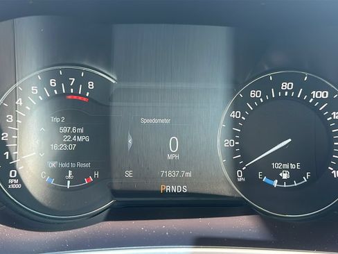 Used 2017 Lincoln MKX Reserve w/ Lincoln MKX Climate Package FWD image 3