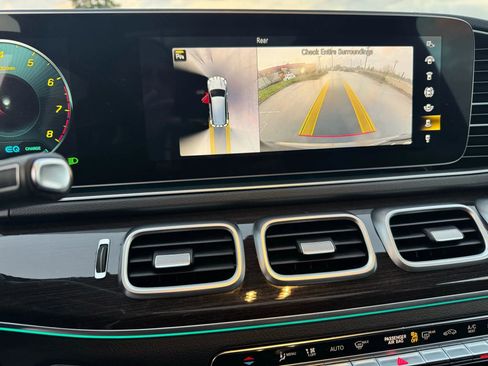 Used 2023 Mercedes-Benz GLS 580 4MATIC image 37