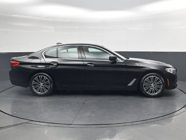 Used 2018 BMW 530i xDrive AWD/4WD image 3