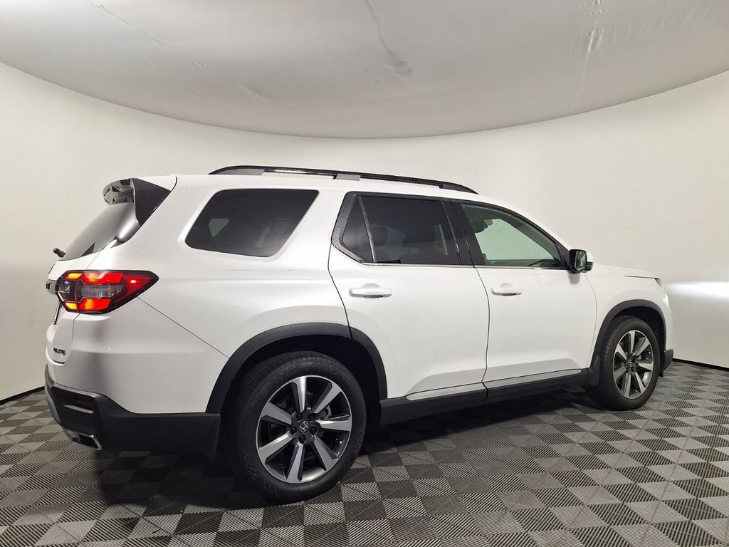 Used 2024 Honda Pilot Elite image 5