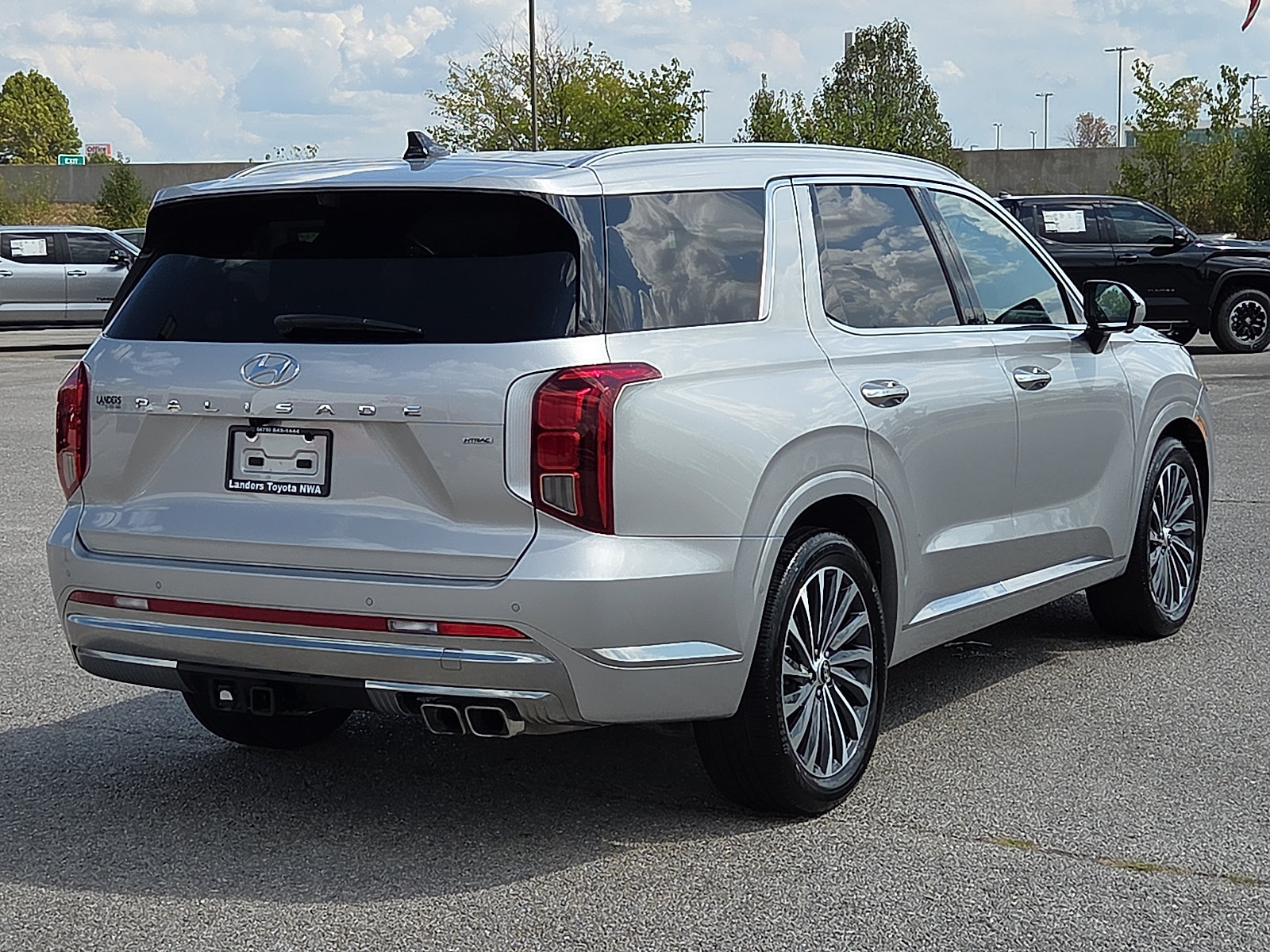 Used 2025 Hyundai Palisade Calligraphy AWD/4WD image 5