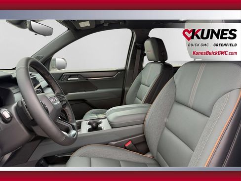 New 2026 GMC Acadia AT4 w/ Luxury Package AWD/4WD image 15