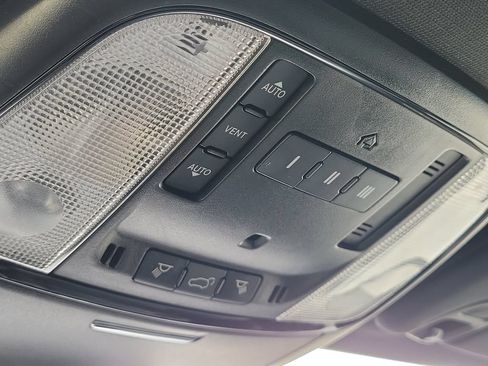Used 2023 Dodge Durango R/T w/ Blacktop Package AWD/4WD image 29