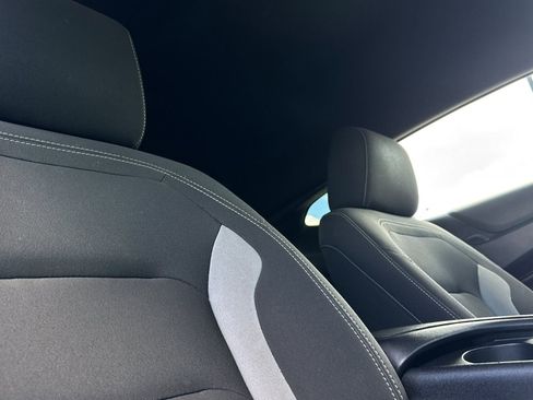 Used 2020 Chevrolet Camaro LT image 19