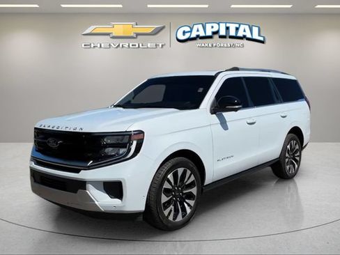 Used 2025 Ford Expedition Platinum w/ Driver's Package AWD/4WD image 1