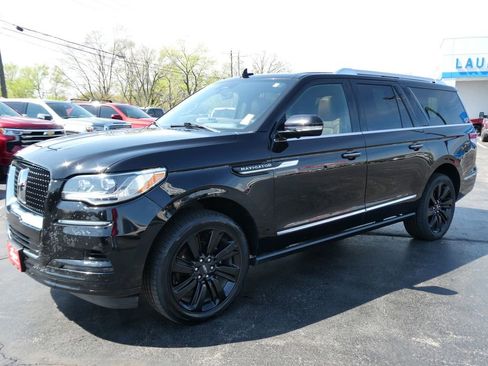Used 2022 Lincoln Navigator L Reserve w/ Equipment Group 201A AWD/4WD image 9