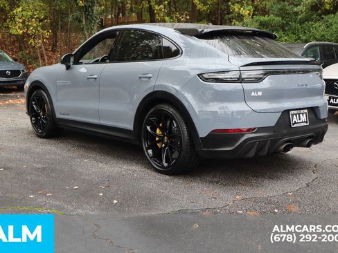 Used 2022 Porsche Cayenne Turbo GT image 9