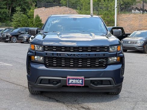 Used 2020 Chevrolet Silverado 1500 Custom w/ Custom Value Package AWD/4WD image 2