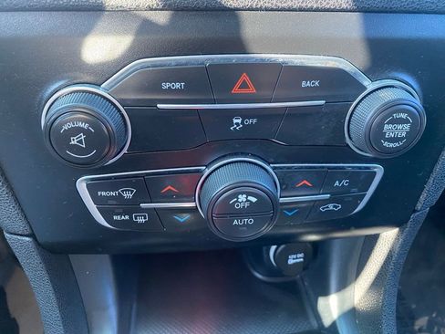 Used 2016 Dodge Charger R/T w/ Wheels & Tunes Group image 12