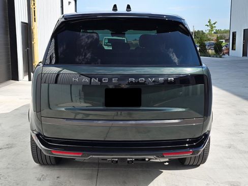 Used 2024 Land Rover Range Rover SE AWD/4WD image 8