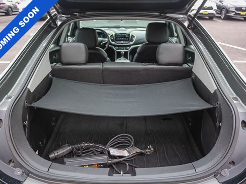 Used 2017 Chevrolet Volt LT w/ Comfort Package image 36