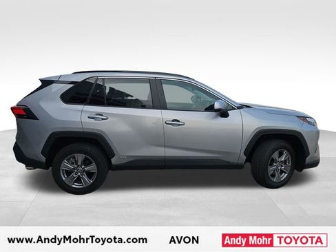 Used 2022 Toyota RAV4 XLE w/ Convenience Package AWD/4WD image 8