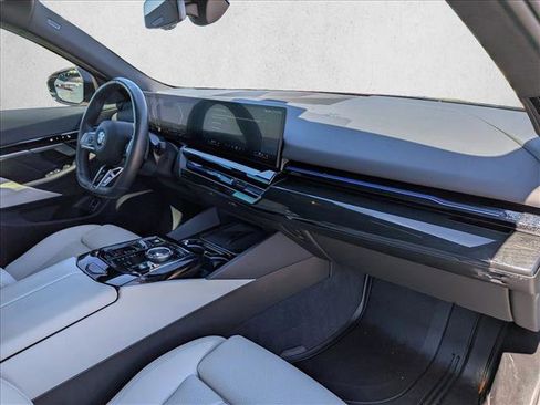 Certified 2024 BMW 530i w/ M Sport Package image 17