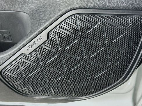 Certified 2025 Toyota RAV4 XLE FWD image 19