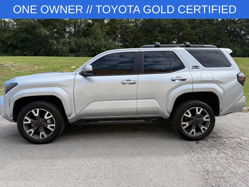 Used 2025 Toyota 4Runner TRD Sport AWD/4WD image 2