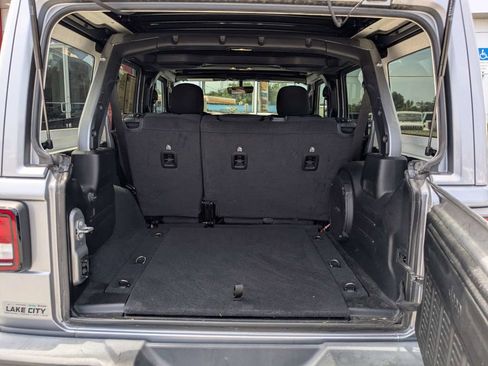 Used 2021 Jeep Wrangler Unlimited Sport AWD/4WD image 12