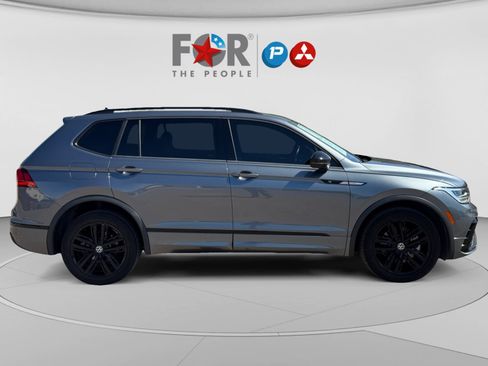 Used 2022 Volkswagen Tiguan SE R-Line FWD image 6