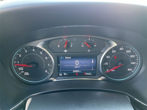 Used 2022 Chevrolet Equinox RS w/ LPO, Floor Liner Package image 15