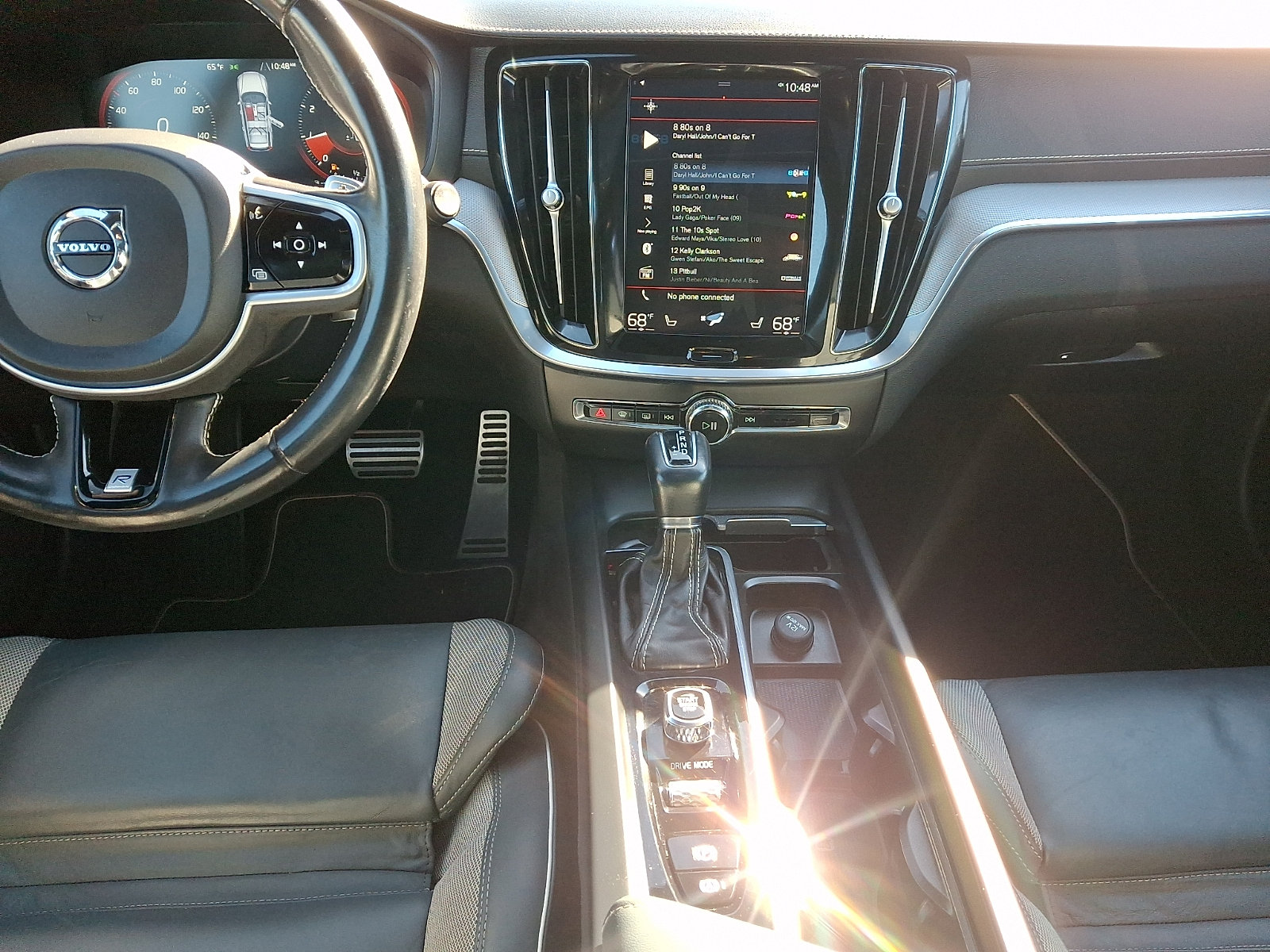 Used 2020 Volvo V60 T6 R-Design FWD image 15