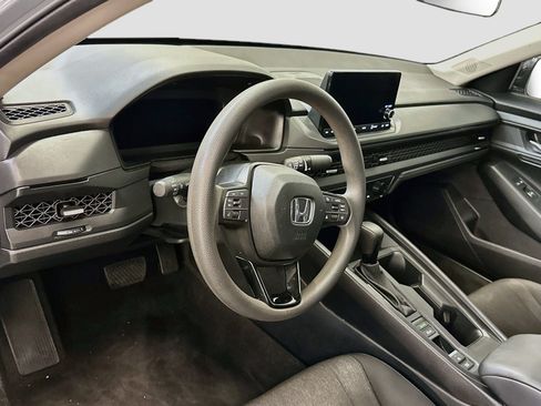 Used 2025 Honda Accord SE image 18