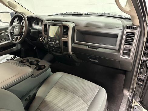 Used 2017 RAM 1500 Express w/ Black Ram 1500 Express Group image 11