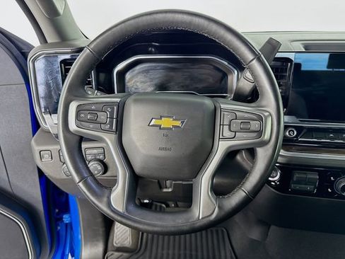 Used 2025 Chevrolet Silverado 1500 LT AWD/4WD image 12