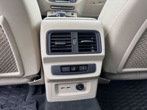 Used 2021 Audi Q5 Premium Plus image 18