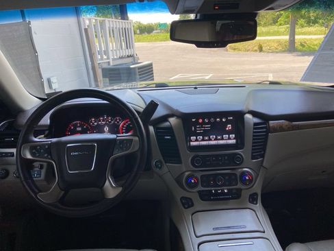 Used 2016 GMC Yukon XL Denali w/ Open Road Package AWD/4WD image 20