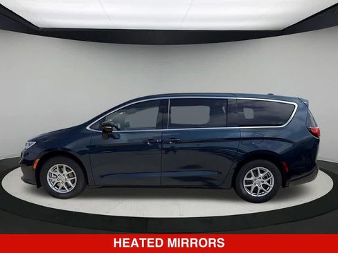 New 2025 Chrysler Pacifica Select FWD image 3
