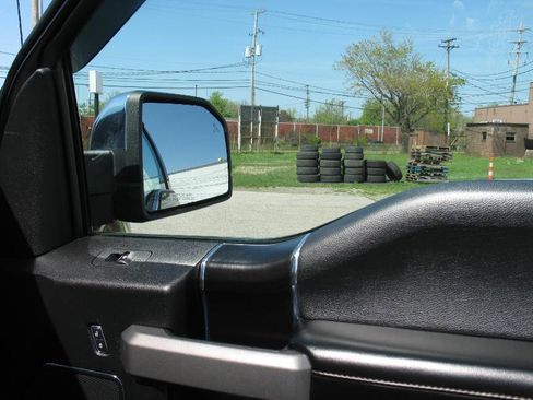 Used 2018 Ford F150 Platinum w/ Equipment Group 701A Luxury AWD/4WD image 65