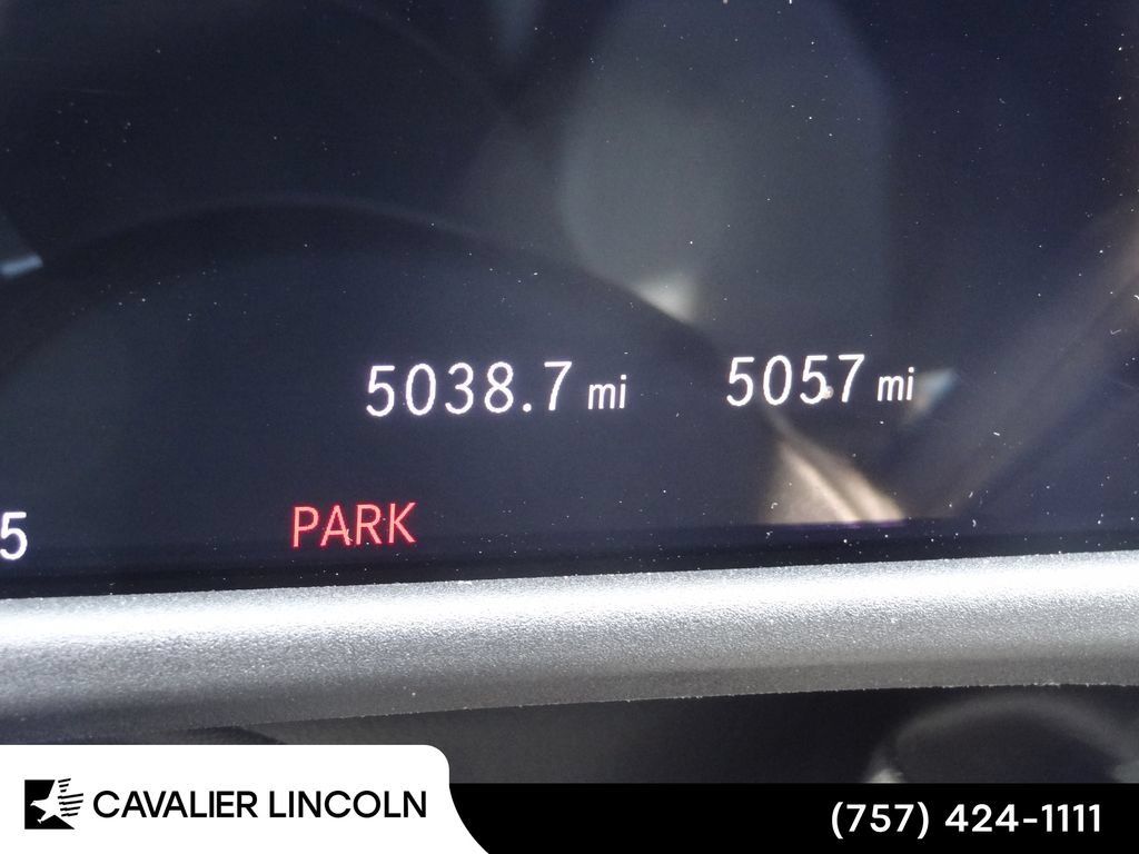Used 2026 Mercedes-Benz E 53 AMG e 4MATIC Sedan image 11