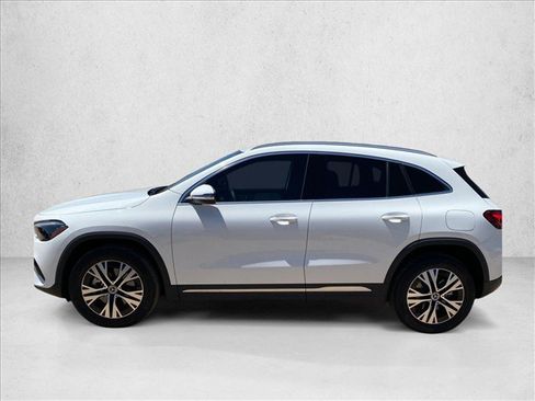 Used 2025 Mercedes-Benz GLA 250 4MATIC image 23