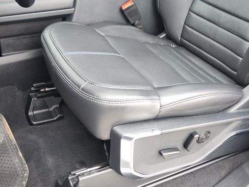 Used 2025 Ford F250 Platinum AWD/4WD image 25