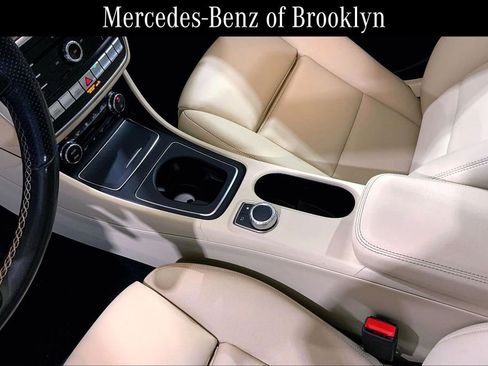 Used 2019 Mercedes-Benz GLA 250 4MATIC image 16