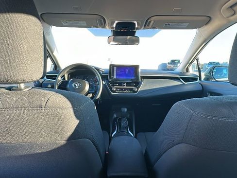 Used 2025 Toyota Corolla LE image 28