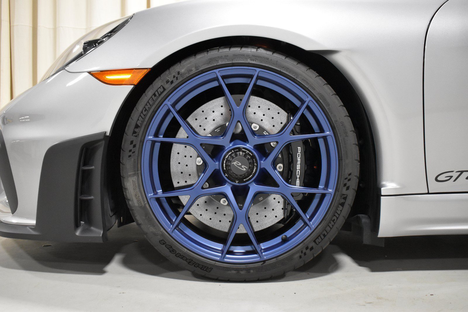 Used 2024 Porsche 718 Cayman GT4 RS RWD image 21